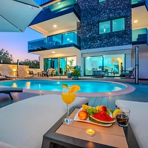 Luxury Vilamaloca Vir
